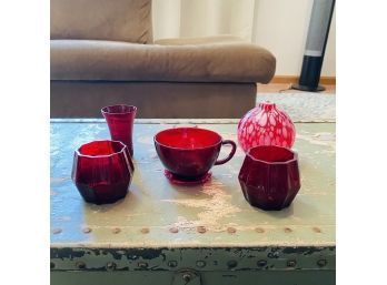 Assorted Red Glassware Lot (Shelf)