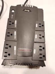 Nexxtech Ultimate - 12A UPS Power Strip - 9 Outlets - UUPS500