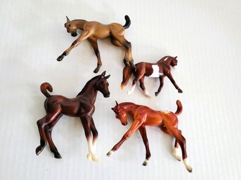 Breyer Horses 3 Foals And 1 Stablemate