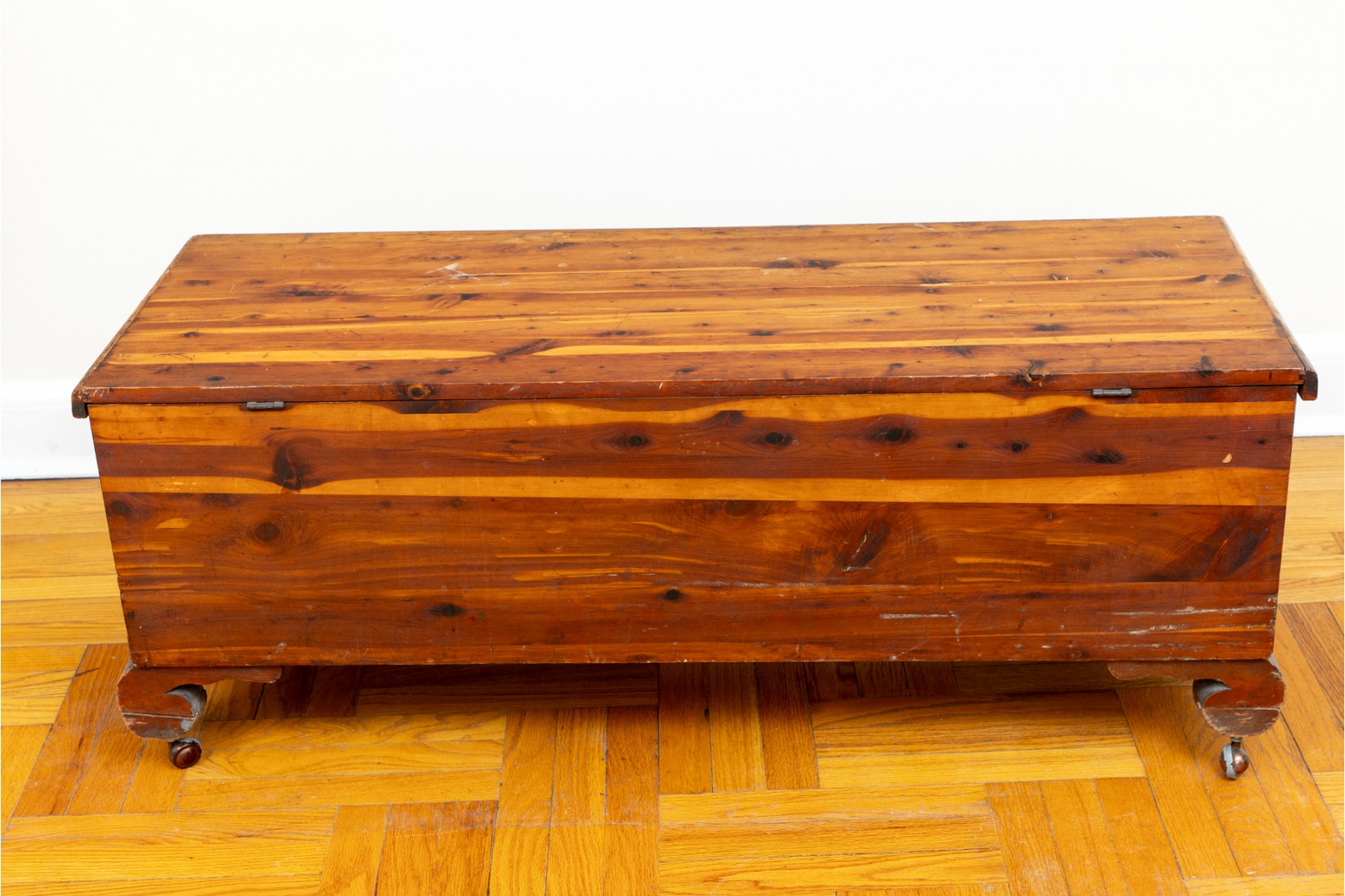 Fantastic Lane Furniture Cedar Chest With Hinged Lid #210135