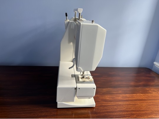 Berinna 1008 Electronic Sewing Machine