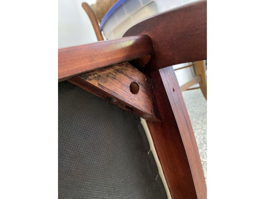 Vintage Gossip Bench 