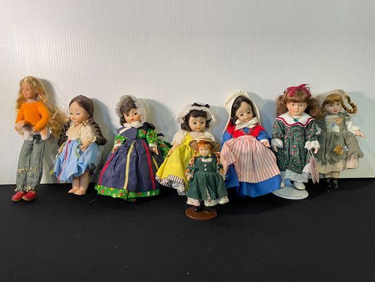 ASSORTED COLLECTION OF DOLLS