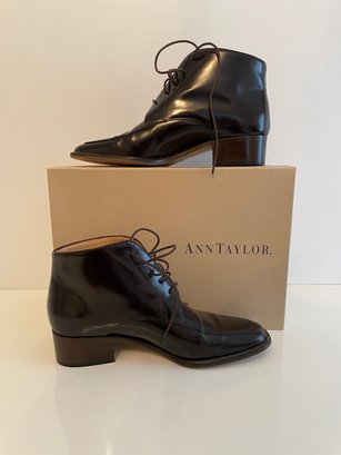 ANN TAYLOR LEATHER ANKLE BOOTS