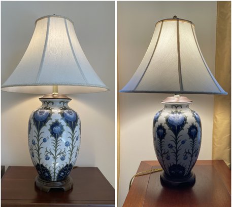 PR OF VINTAGE BLUE AND WHITE GINGER JAR TABLE LAMPS