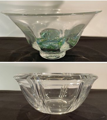PAIR OF DECORATIVE GLASS BOWLS