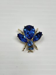 VINTAGE 4 PC COLLECTION OF CRYSTAL BROOCHES