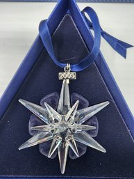 2005 SWAROVSKI CRYSTAL SNOWFLAKE ORNAMENT