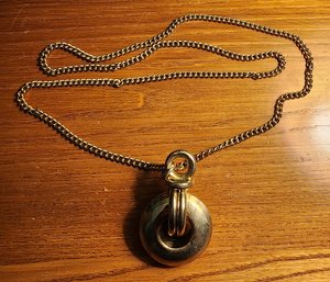 VINTAGE GOLD TONE PENDANT NECKLACE