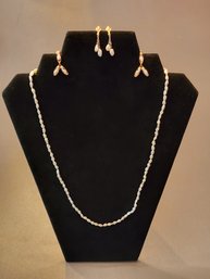 14K GOLD FRESHWATER RICE PEARL NECKLACE AND 2 PRS OF EARRINGS