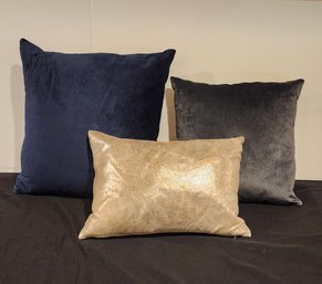 SET OF 3 ASSORTED THROW PILLOWS AND LUMBAR PILLOW