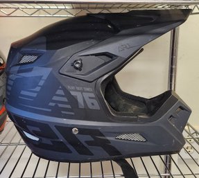 ANSWER AR1 RACING HELMET SIZE XL