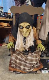 ROCKING CHAIR BABYSITTING WITCH LIFE SIZE ANIMATRONIC HALLOWEEN PROP