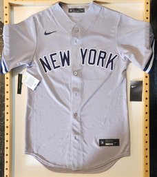 MLB GENUINE NEW YORK YANKEES JERSEY SIZE SMALL