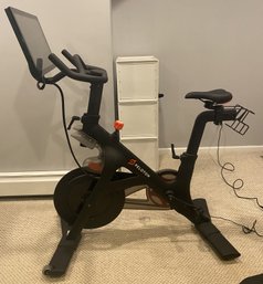 1ST GENERATION PELOTON BIKE WITH TOUCH SCREEN CONSOLE