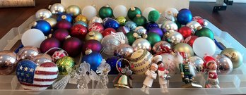 ASSORTED COLLECTION OF HOLIDAY ORNAMENTS