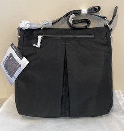 TRAVELPRO BLACK HANDBAG  (1 Of 2)