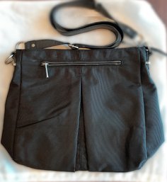 TRAVELPRO BLACK HANDBAG (2 Of 2)