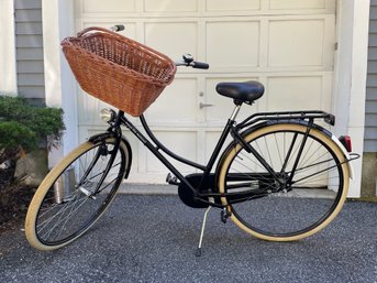 VINTAGE STYLE CRUISER BIKE WITH FRONT WICKER BASKET AND REAR RACK