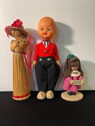 ASSORTED COLLECTION OF DOLLS