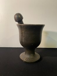 ANTIQUE CAST IRON MORTAR AND PESTLE