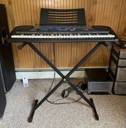 CASIO LK-40 DIGITAL PIANO WITH SUPPORT STAND