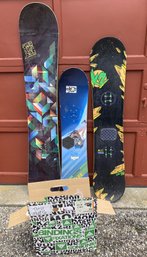 SET OF 3 SNOWBOARDS WITH PAIR OF SNOWBOARD BINDINGS