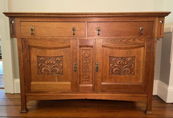 ANTIQUE HAND CARVED OAK SIDEBOARD BUFFET