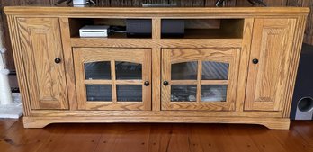 Eagle Oak Ridge Entertainment Console With Light Oak Finish