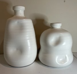 PR OF JAMIE YOUNG DIMPLE JUGS IN MATTE WHITE