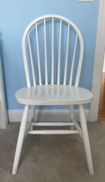 WHITE WINDSOR SPINDLE BACK SIDE CHAIR