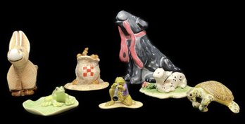 COLLECTION OF FIGURINES FEATURING RETIRED HAGEN RENAKER FROG PLAYING CLARINET