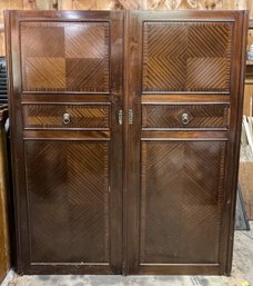 ANTIQUE ENGLISH WARDROBE IMPORTED FROM ENGLAND