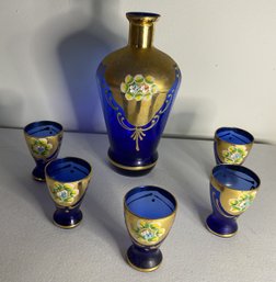 LOVELY VINTAGE HAND PAINTED CARAFE WITH 5 GLASSES