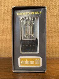 VINTAGE HONEYWELL STROBONAR 100 ELECTRONIC FLASH IN ORIGINAL BOX