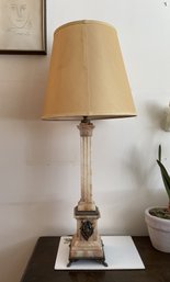 CLASSICAL COLUMN MOTIF TABLE LAMP