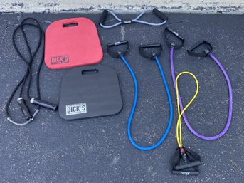 ASSORTMENT OF FLOOR PADS, RESISTANCE TUBES, AND JUMP ROPE