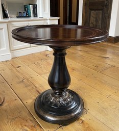 HOOKER FURNITURE ROUND ACCENT TABLE (1 OF 3)