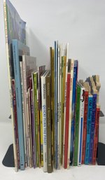 ASSORTED COLLECTION OF CHILDREN'S BOOKS