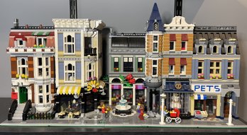 LEGO CREATIVE EXPERT ASSEMBLY SQUARE