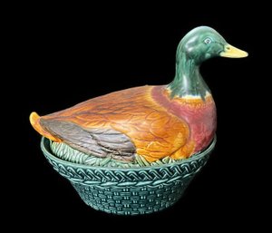 OLFAIRE MALLARD DUCK PORCELAIN CENTERPIECE