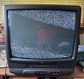 ZENITH 19 INCH COLOR CRT TV-VCR COMBO