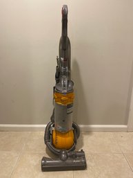 DYSON DC 25 UPRIGHT VACUUM CLEANER