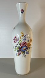 WHITE DECORATIVE FLORAL PORCELAIN VASE