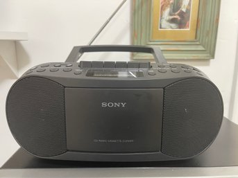 SONY BOOMBOX CD RADIO CASSETTE PLAYER