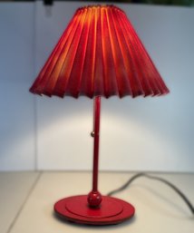 RUSTIC METAL RED TABLE LAMP