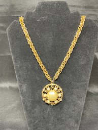 VINTAGE 24 INCH GOLD TONE BOX LINK CHAIN WITH RHINESTONE FAUX PEARL PENDANT