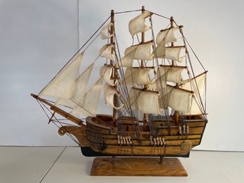 THREE HANDS CORP WOODEN CLIPPER SHIP