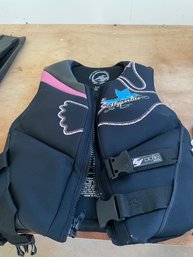 HYPERLITE PROFILE SERIES LIFE VEST SIZE SMALL