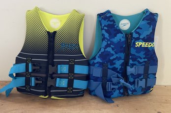 PAIR OF SPEEDO YOUTH LIFE VEST